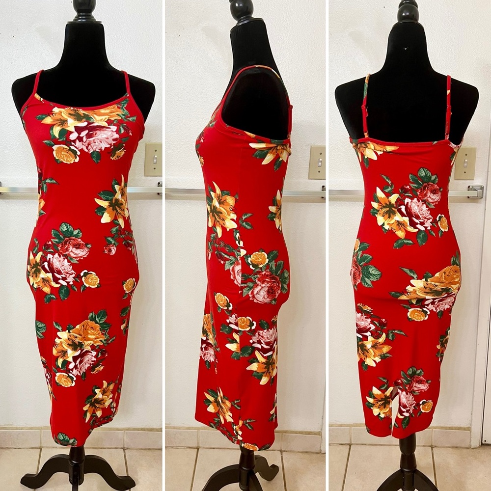 ❤️Beautiful red floral dress❤️